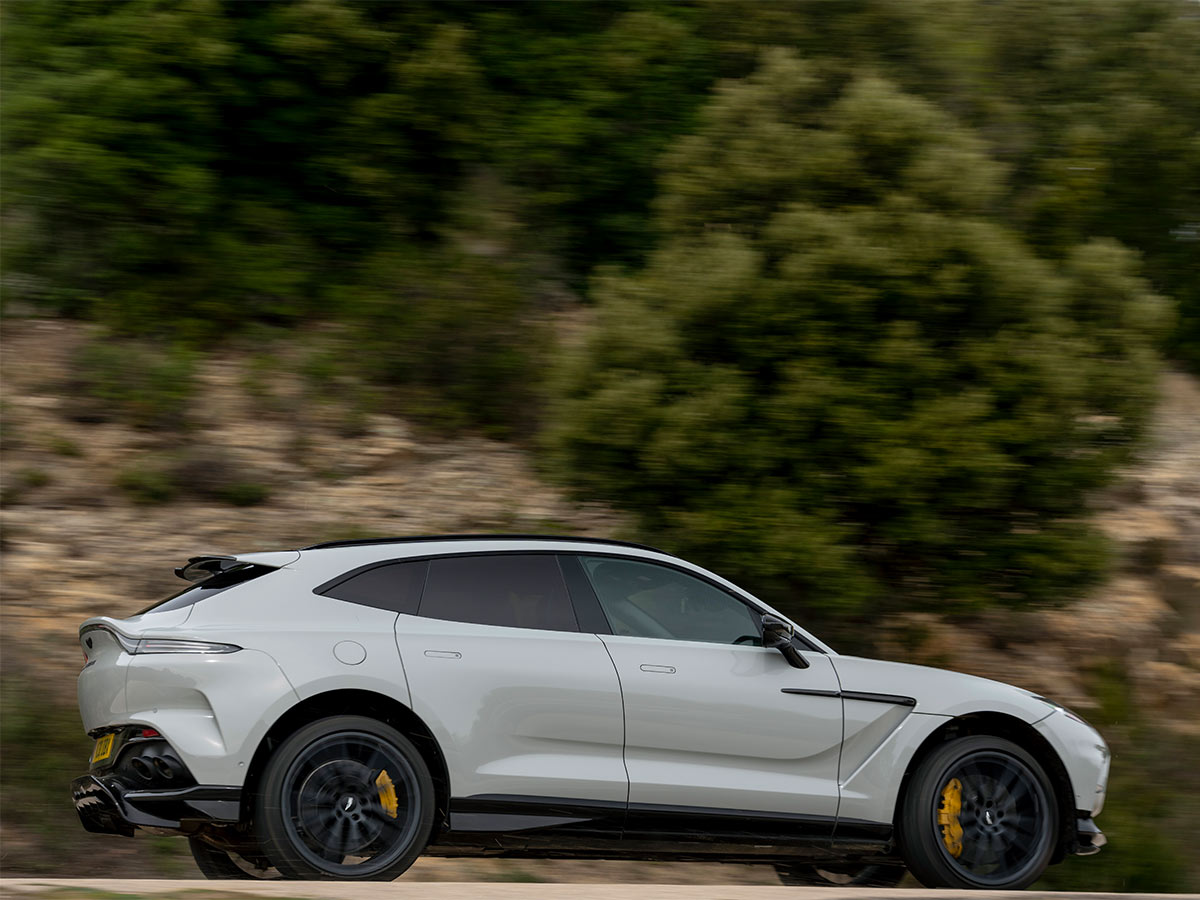 3. Aston Martin DBX707 – 3.1 seconds