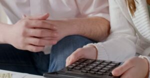 wealth traps that keep middle class americans from getting rich