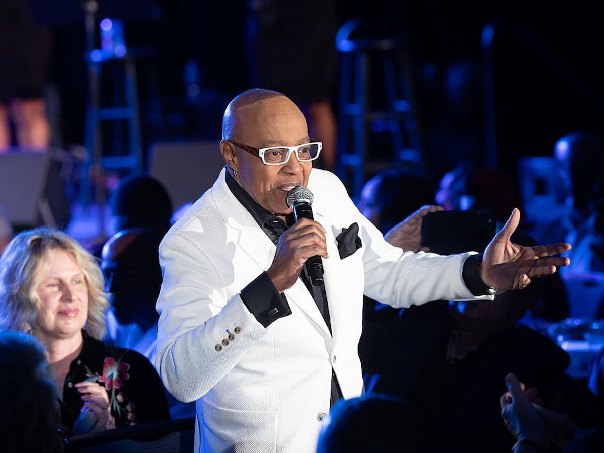 Peabo Bryson