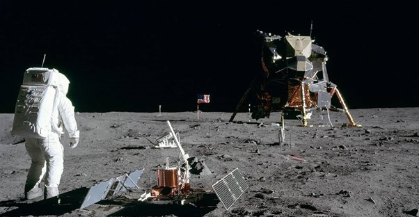 buzz aldrin and the moon lander on the moon