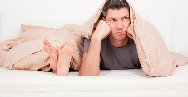 a man showing the five signs of low testosterone