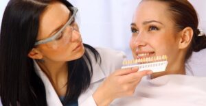 a woman who talked to a dentist about teeth whitening