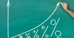 a graph representing how interest rates affect college loan payments.