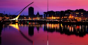 dusk falls on dublin and the samuel beckett bridge