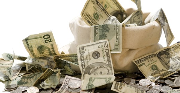 Money flowing out of a brown bag, a poor college savings plan