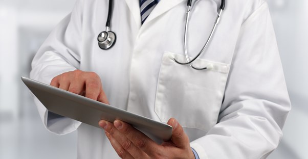 a doctor who is well versed in kidney cancer risk factors