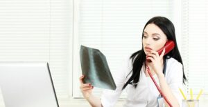 a woman who knows what scoliosis is