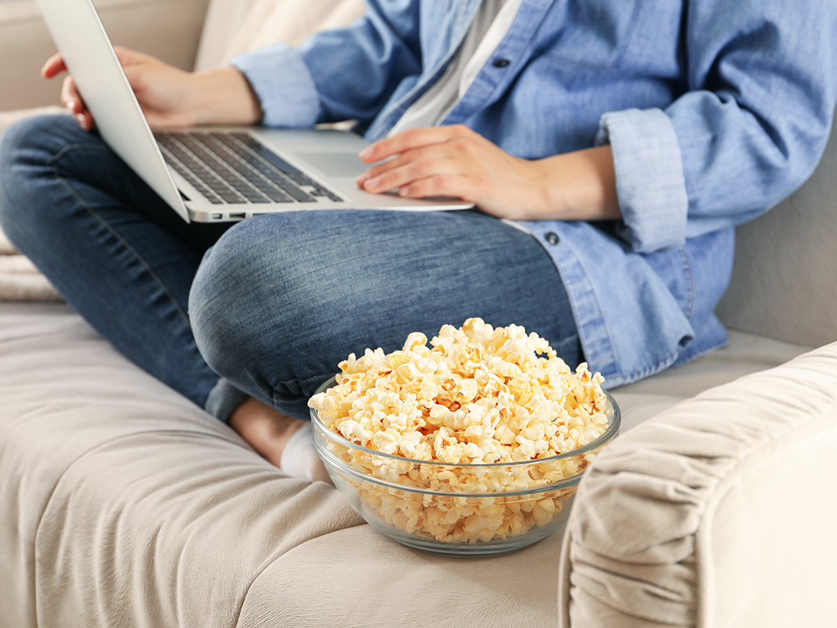 Eat Popcorn