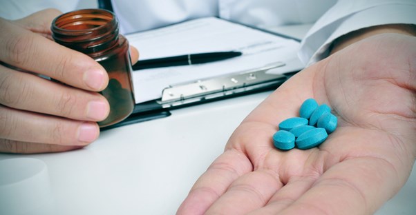 a doctor administering borderline personality disorder treatments