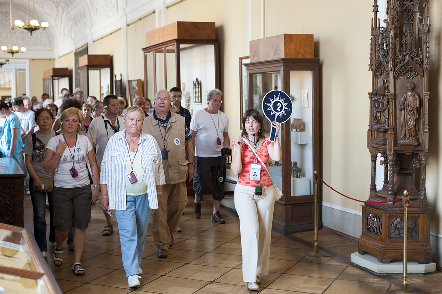 6. Tour Guide