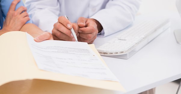 People discussing transvaginal mesh complications