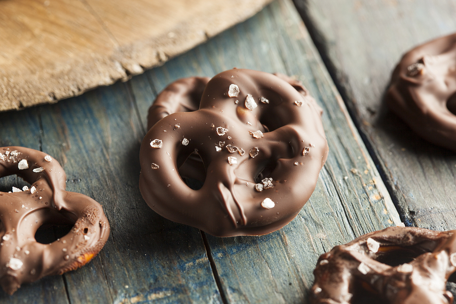 Chocolate-Dipped Pretzels