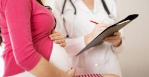 signs and risks of preterm labor