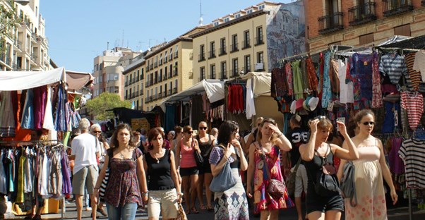 a crowded Madrid street is popular for pickpockets