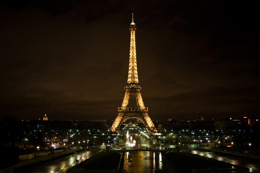 Victor Lustig: Two-Time Salesman of the Eiffel Tower