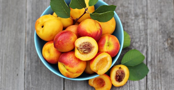bowl of peaches