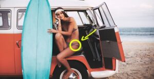 a woman with a thighbrow