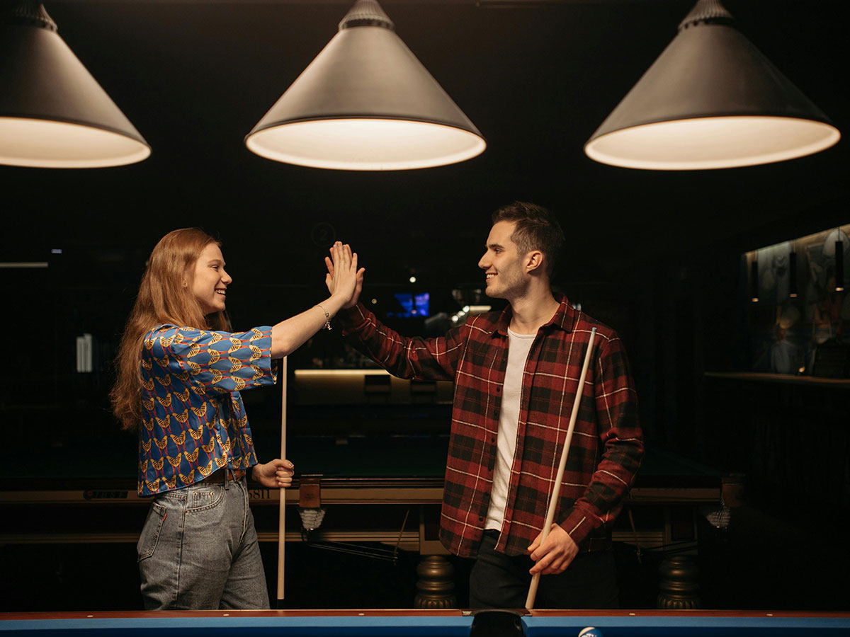 When They Meet Other Americans Abroad