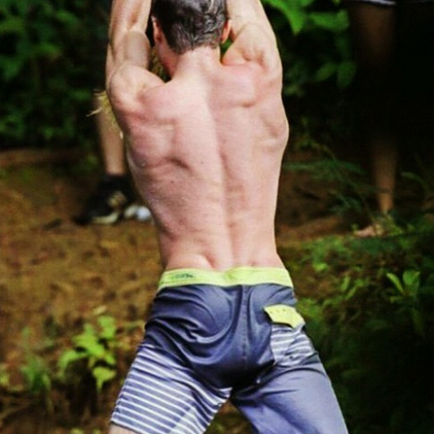 2. The world would be a much less beautiful place without his back dimples.