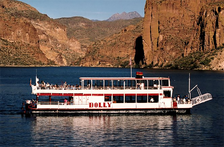 1. Dolly Steamboat Dinner