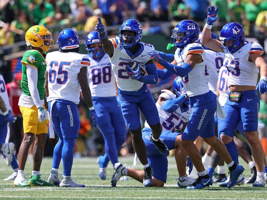 Arthur de Boachie celebrates after a play during a Boise State Broncos game.
