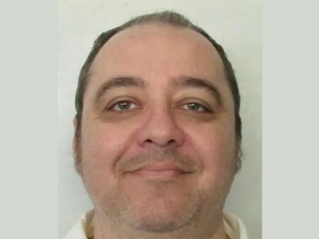 A mugshot of Kenneth Eugene Smith in an Alabama jail.